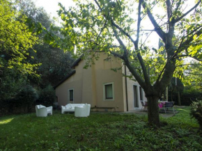 Tranquil Holiday Home in Pesaro with bubble bath